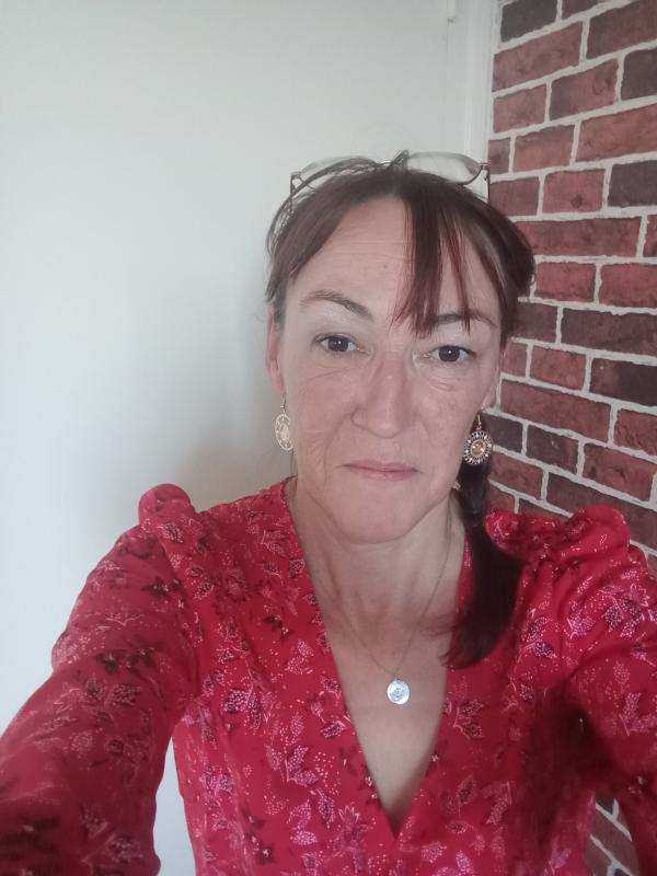 Adel 51 ans Yffiniac