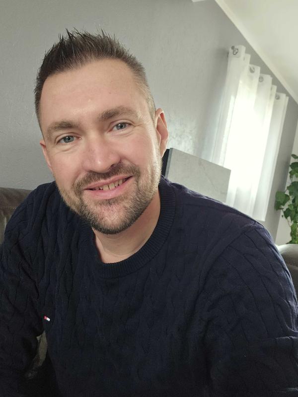 Samy2205 46 ans Saint Pierre es Champs