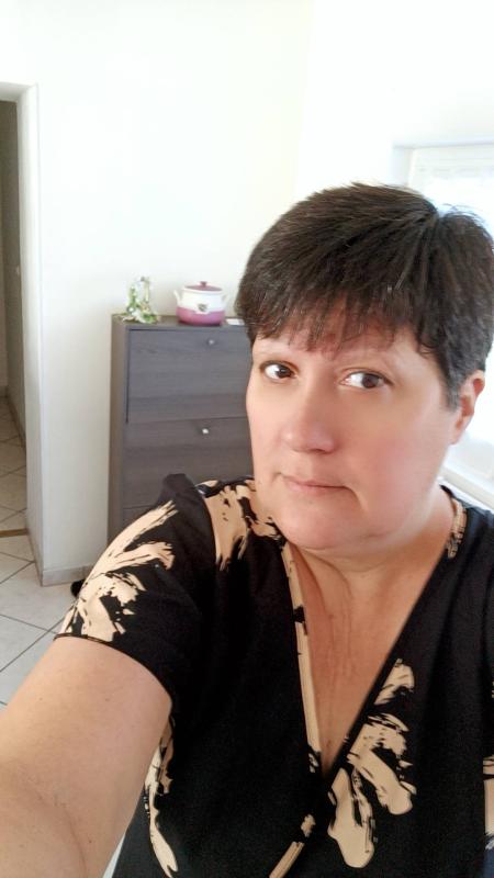 Béa 58 ans Thenelles