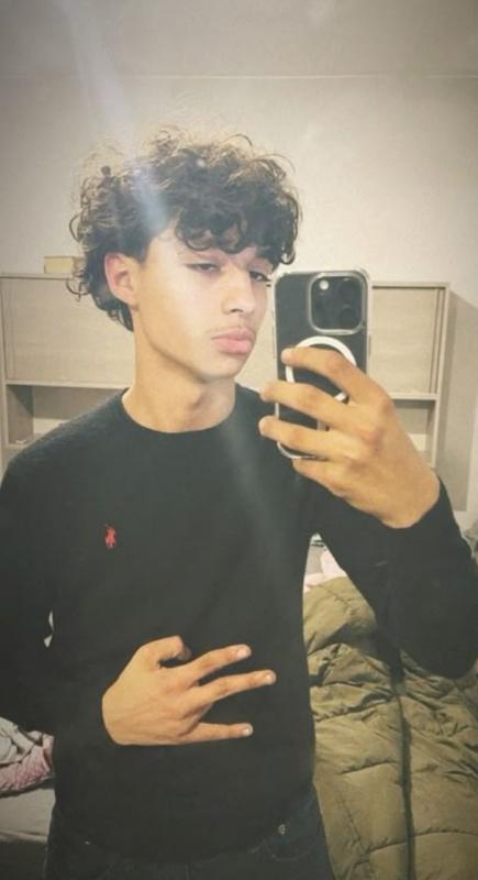 Mehdi 20 ans Montbrison