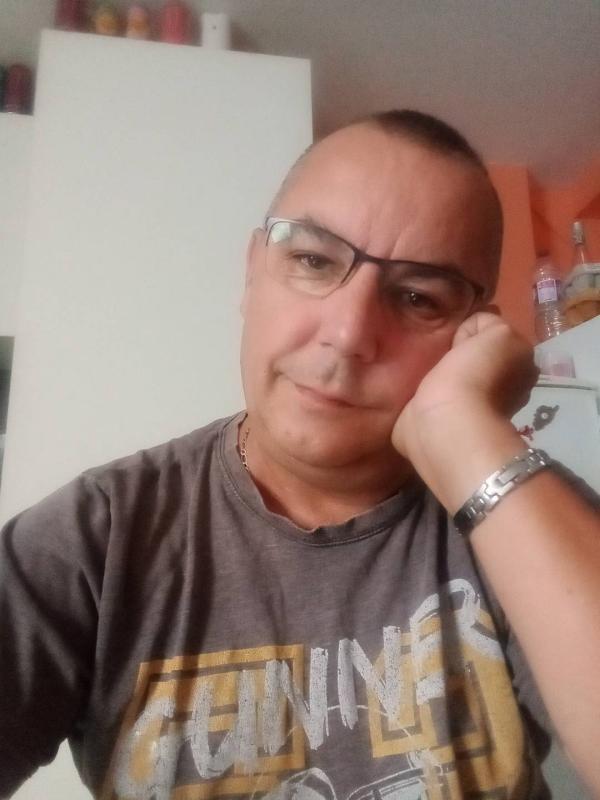 mickael 51 ans Blanzac Porcheresse