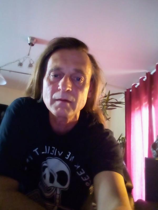 Christophe  57 ans Pléchâtel