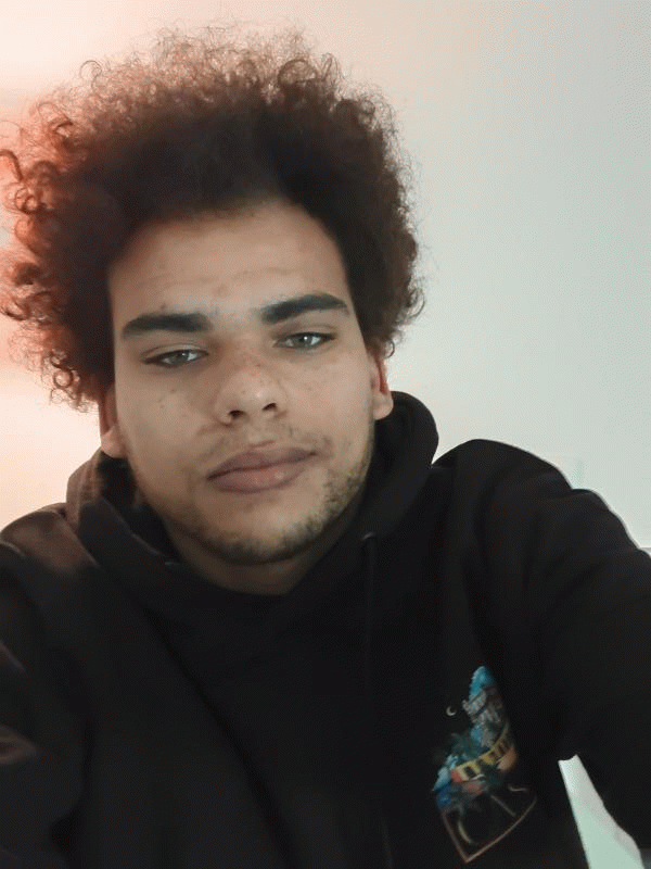 Ismael 26 ans marseille 1er arrondissem