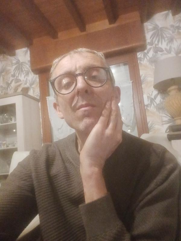 Mickey 53 ans Inghem