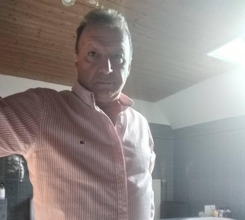 rickiii 64 ans Besançon