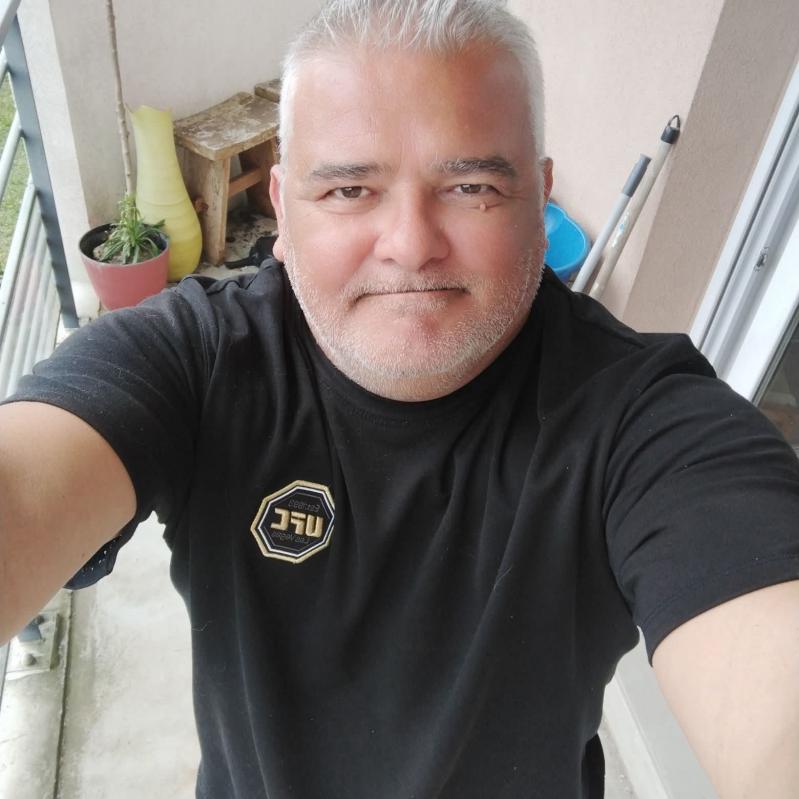 Cedric 46 ans Orvault