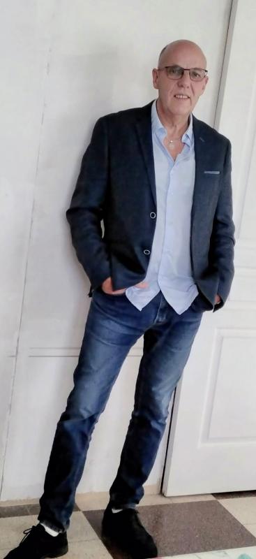 Bernard  63 ans Saintes