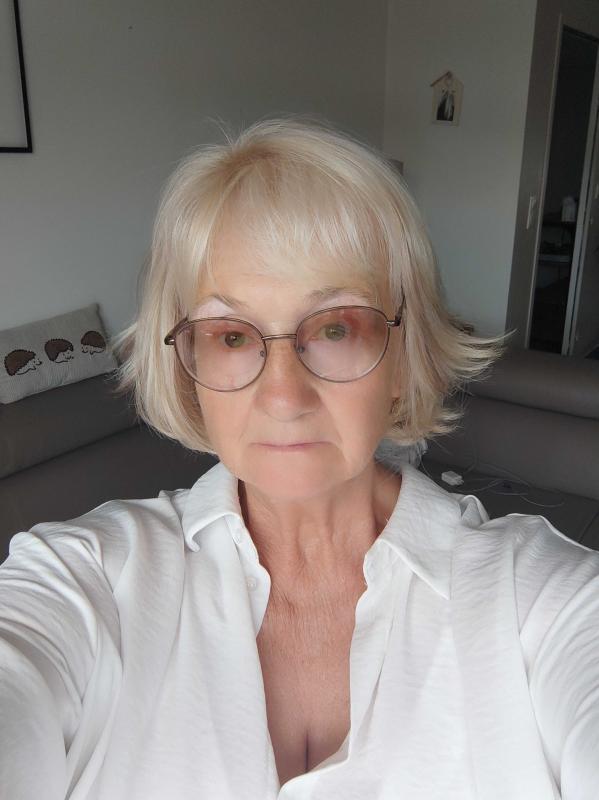 Elisabeth 65 ans Arras