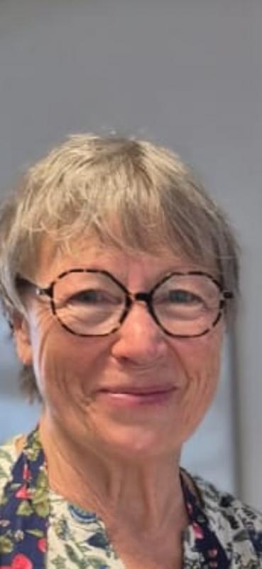 Annie 77 ans Ambarès et Lagrave