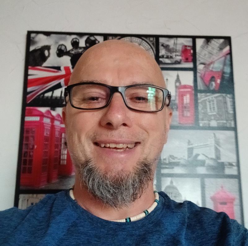 Christophe  57 ans Courchelettes