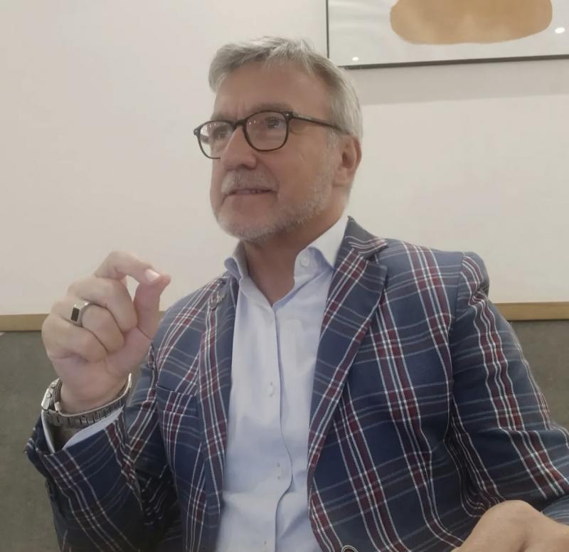 Olivier 64 ans Châteauroux