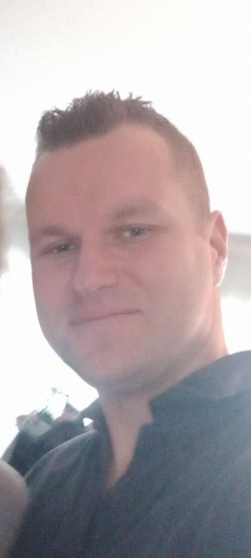 Florian  27 ans Battenans les Mines