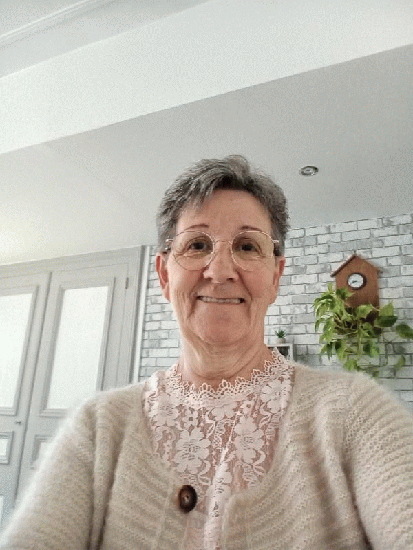 Françoise  71 ans Formerie