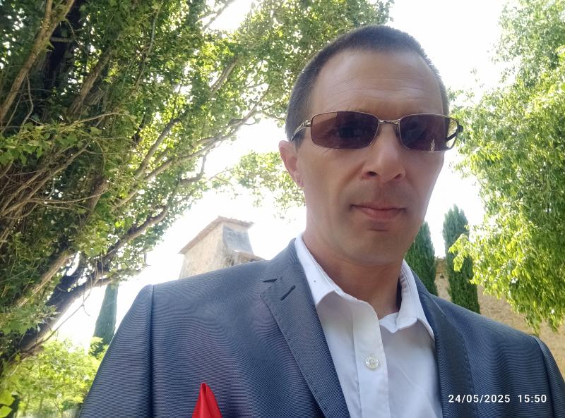 Laurent Lamarre 48 ans Le Châtelet en Brie