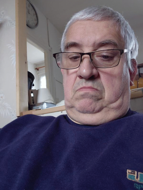 Laurent  63 ans Port Louis