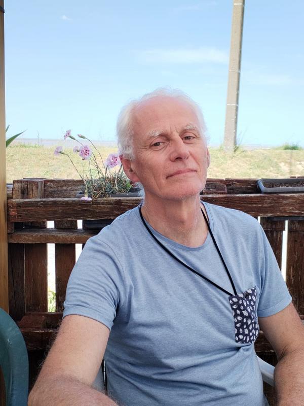 Tonio 61 ans La Rochelle