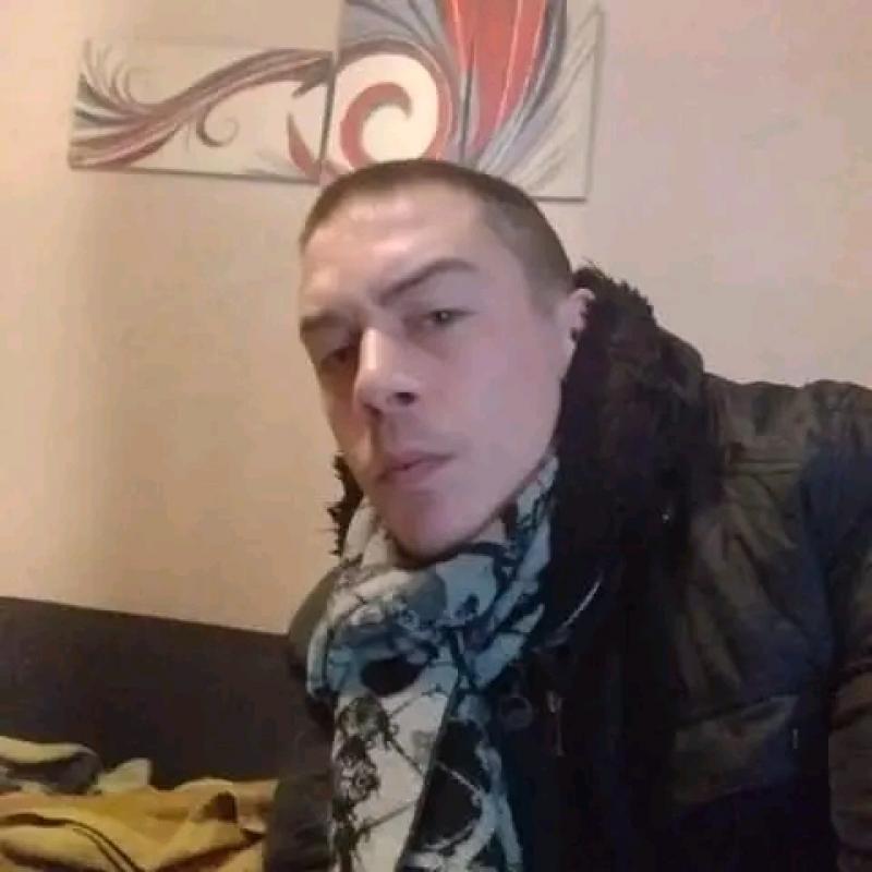 Néo  34 ans Quimper