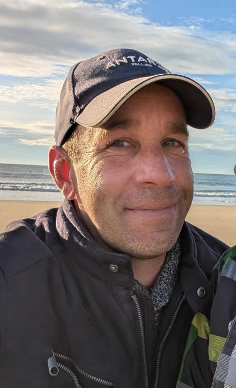 Nicolas 40 ans Naujac sur Mer