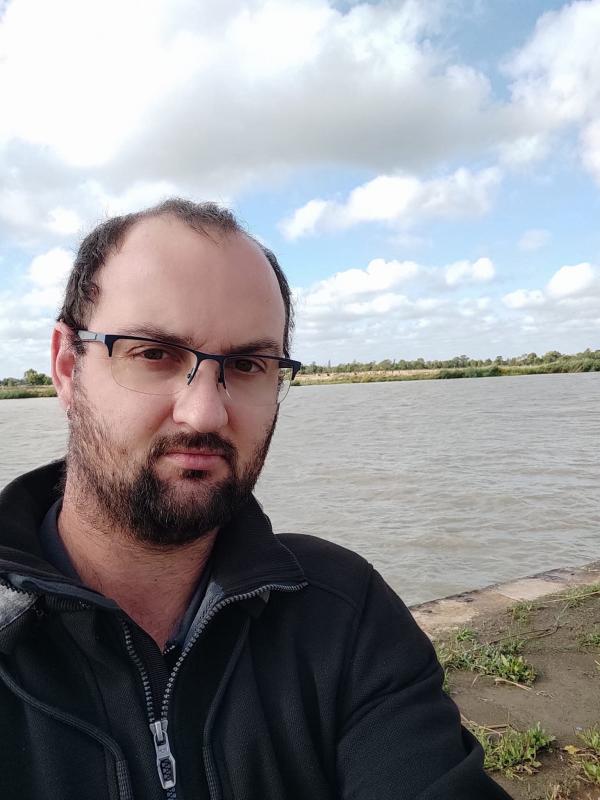 Antomi 37 ans Saintes