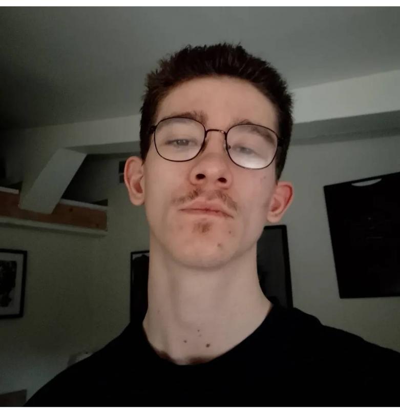 Angelo 19 ans Pléguien