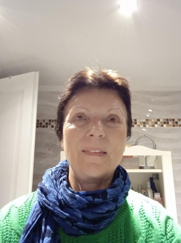 Christiane  66 ans Maussane les Alpilles