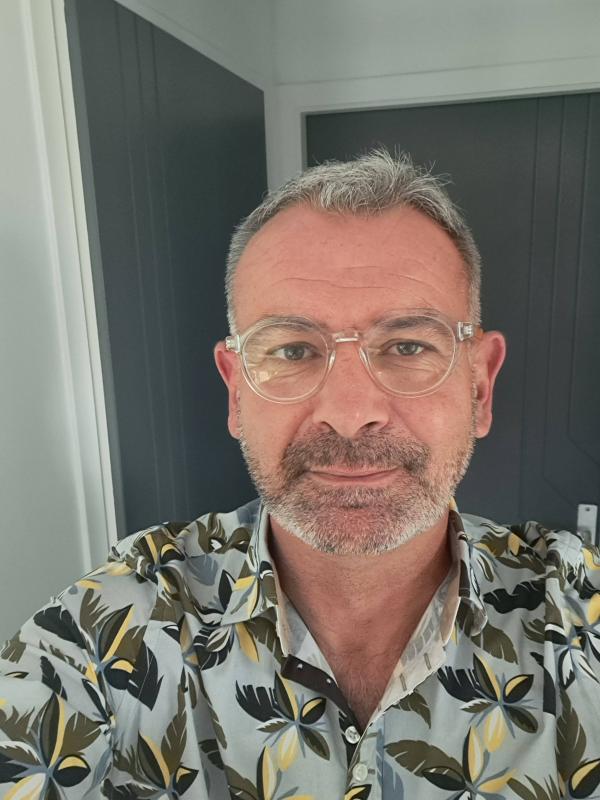 bertrand 54 ans Château d'Olonne