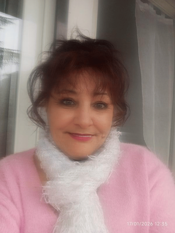 Khaina 59 ans Nîmes