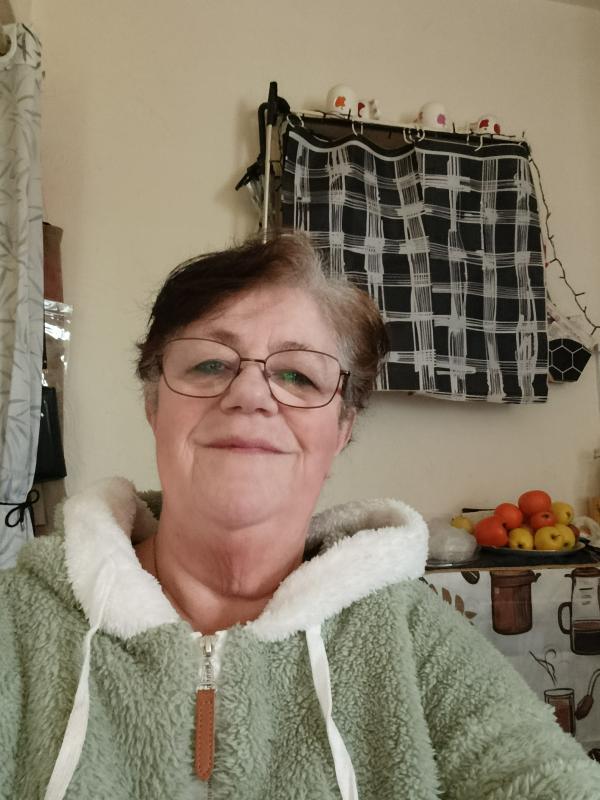 Marie 69 ans Sorgues