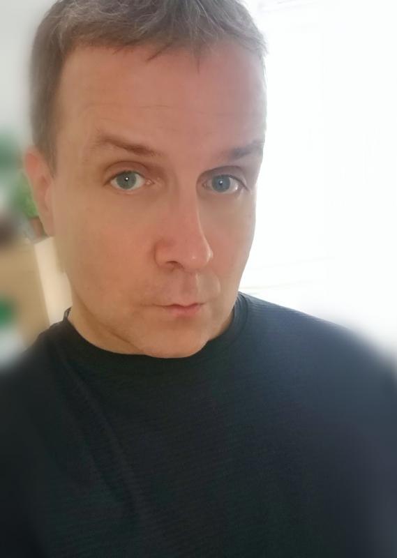 Wesley  45 ans paris 1er arrondissement