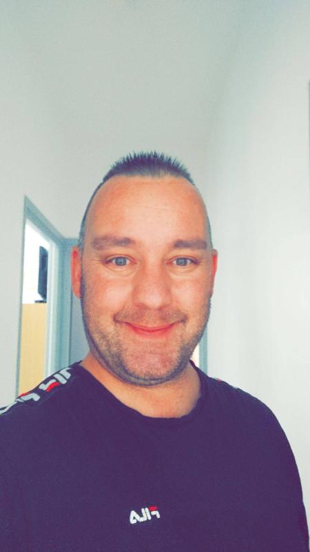 Cédric 37 ans Calonne Ricouart