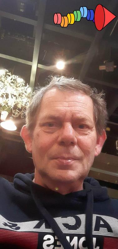 Flo  61 ans Anctoville sur Boscq