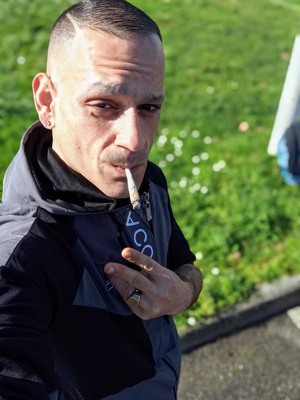 inconnuuu 35 ans Mont de Marsan