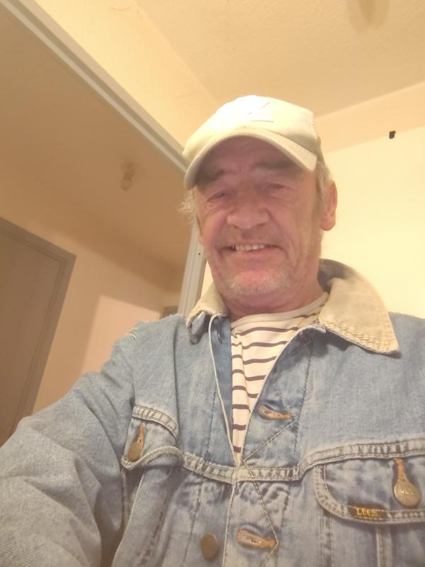 Dominique  65 ans Cahors