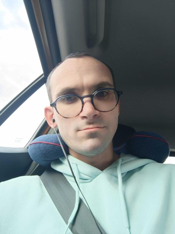 Matthieu 36 ans Laval