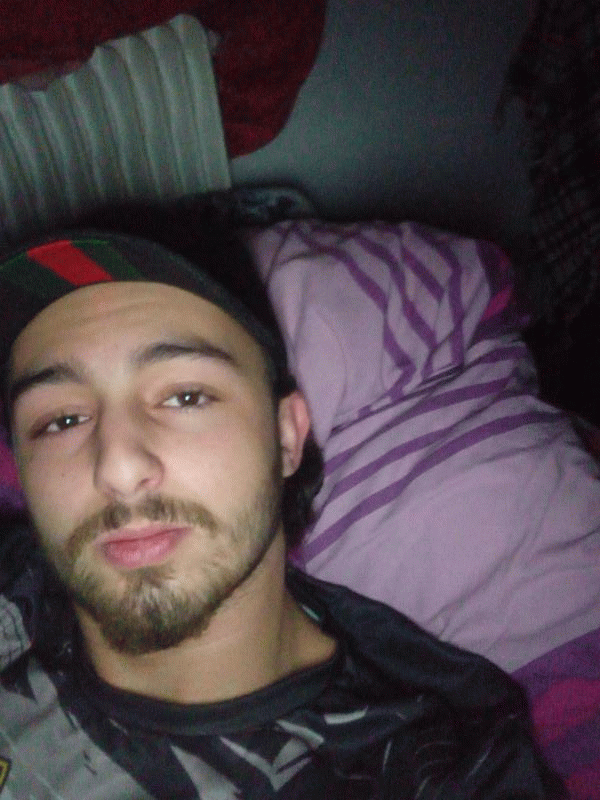 Yanisleche  18 ans Firminy