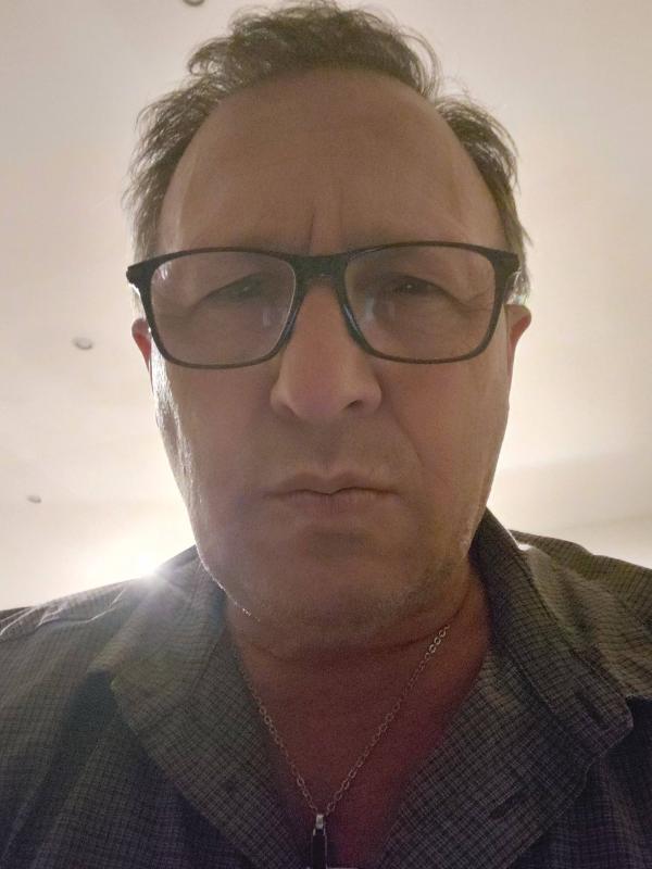 Adrian 61 ans Lorgues