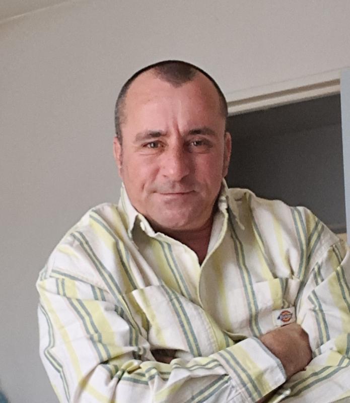 Ludo 49 ans Avon les Roches