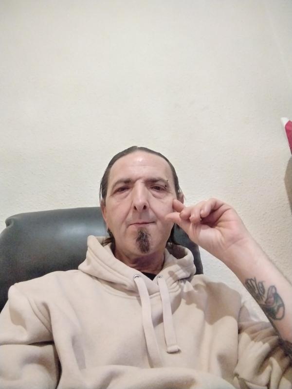 Ludovic  48 ans Thiers