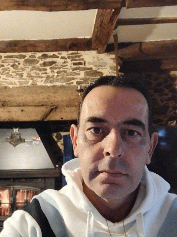 Pierre  48 ans Lagraulière