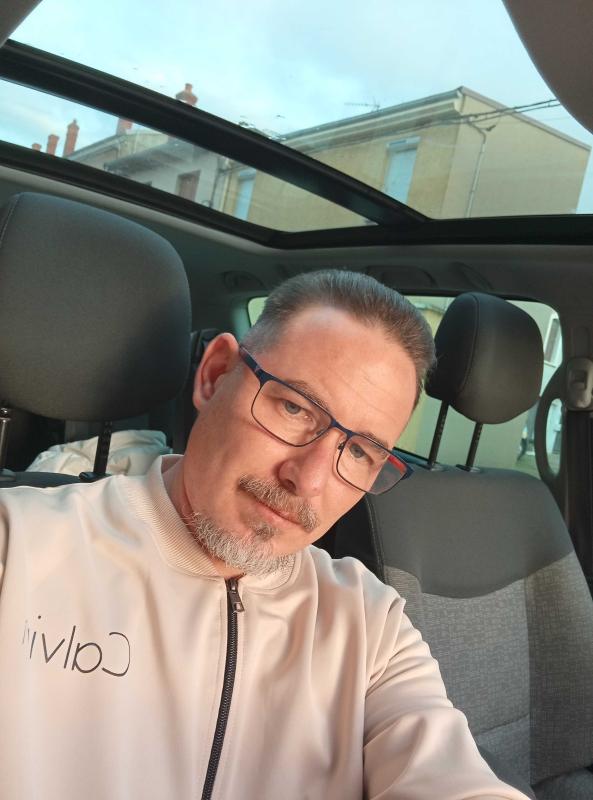 Raymond 43 ans Le Coteau