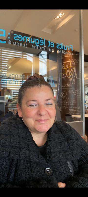 Luciana 46 ans paris 15eme arrondissement