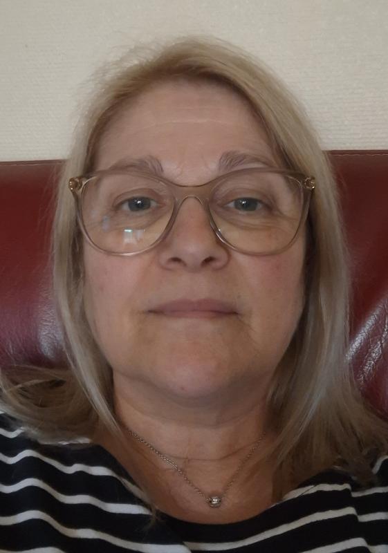 Myriam  59 ans Damigny