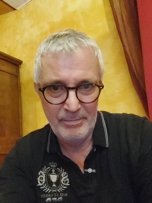 Franck 61 ans Nanterre