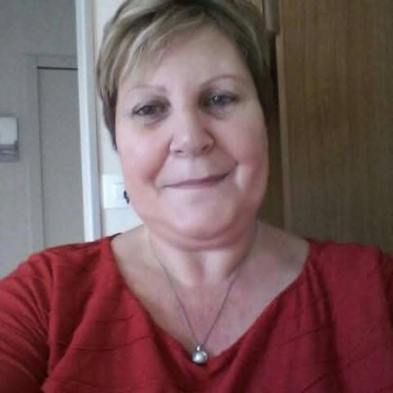 Josiane  74 ans Le Pellerin