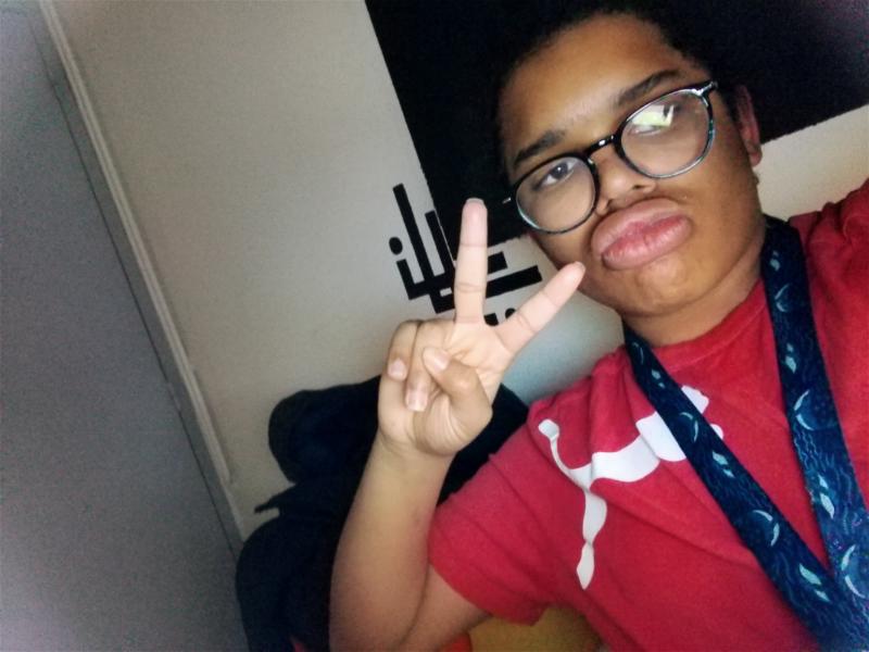 Midou 18 ans Cherbourg