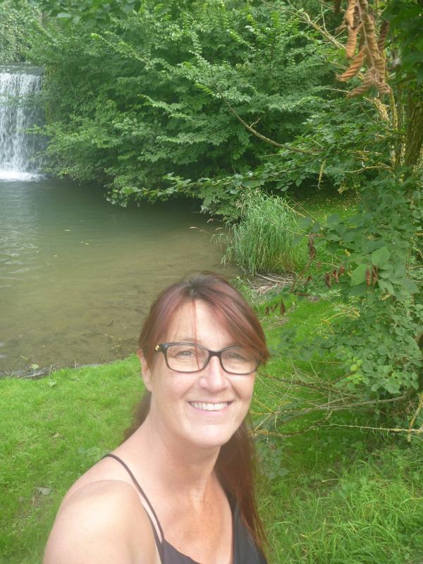 laurence 27 ans Challuy