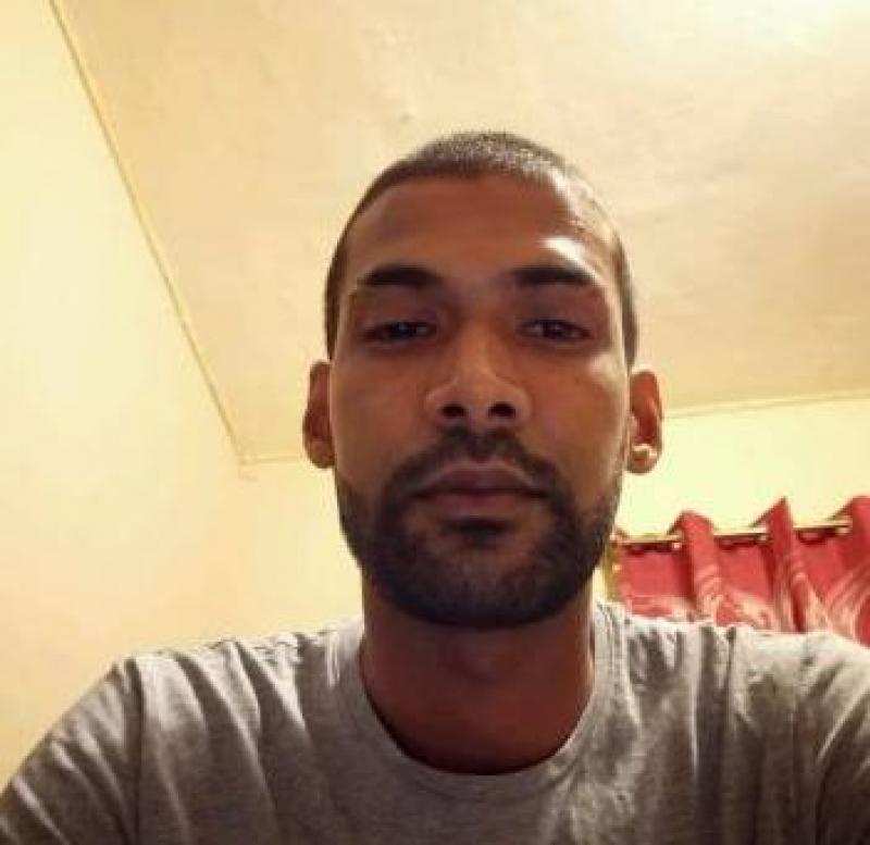 Fausto  27 ans Melun