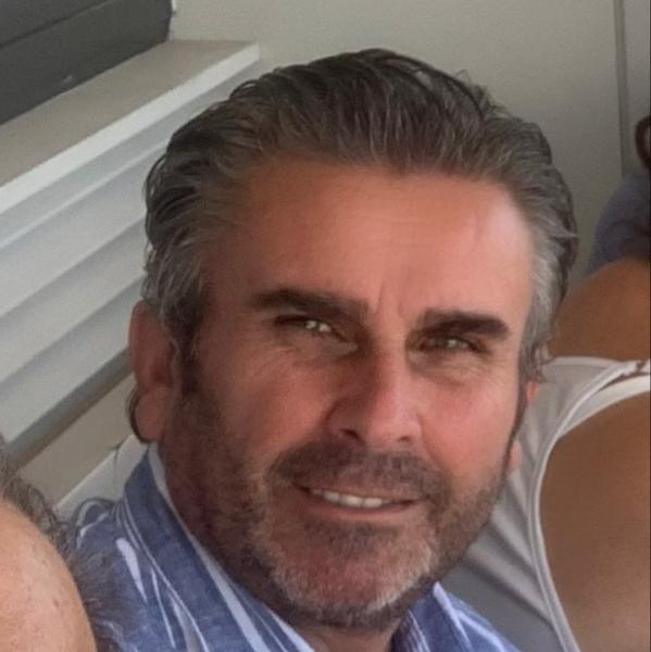 Alain 52 ans Hyères