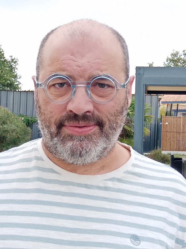 Cedric Perrocheau 47 ans Bournezeau