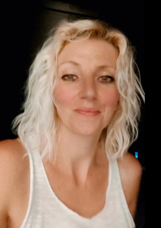 Delphine  44 ans Reims